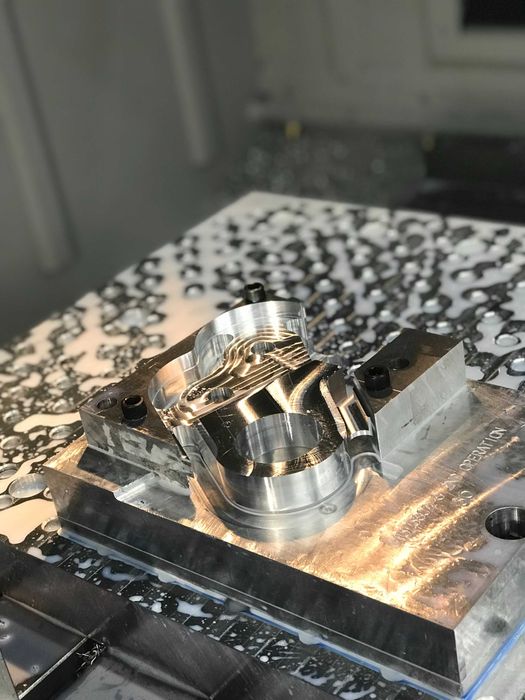Fresagem em máquina CNC - Metais