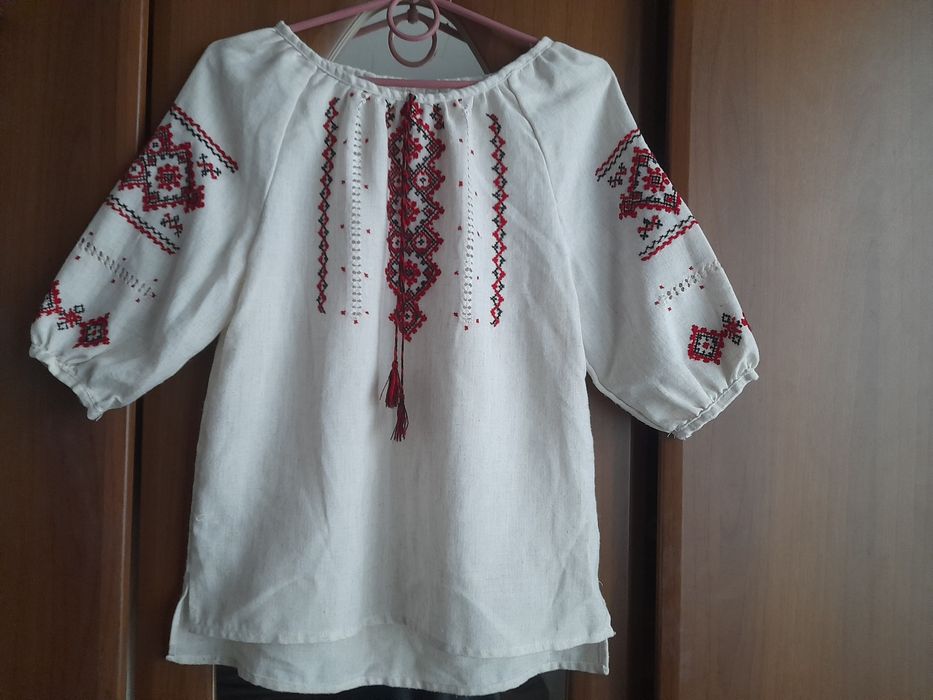 Вишиванка на дівчинку!РУЧНА РОБОТА