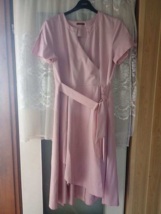 Sukienka elegancka rozmiar 48