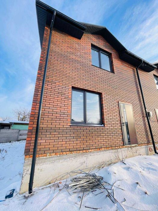 Таунхаус у районі Бучми!