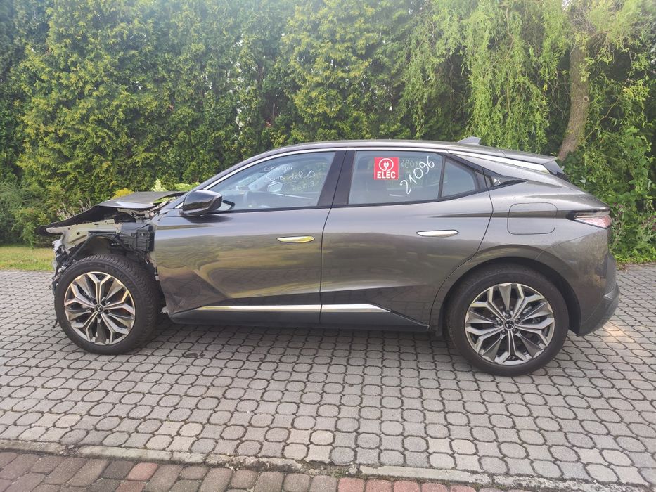 DS4 II 2024r NOWY MODEL HYBRYDA PLUGIN 225koni - 1.6 e-tense PHEV - Przebieg 13280km