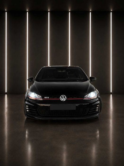 Volkswagen Golf 7 GTI 2.0 TSI Manual | Dynaudio | Bancos em Pele | 320cv | Aceito Troca ou Retoma | Muito Estimado