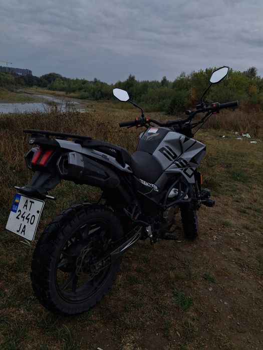 Продам мотоцикл текен 250 R Line
