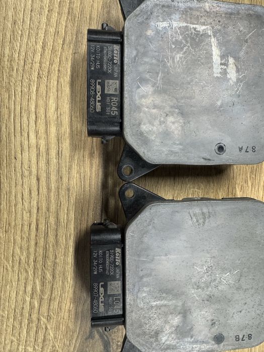 Блок розжига фар на Lexus RX. Левый правый.