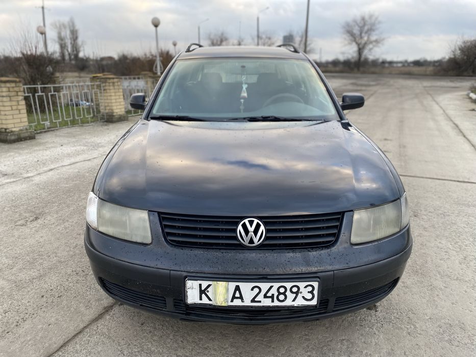 Продам авто в отличном состоянии без вложений полностью обслуженный масла фильтра антифриз все полностью поменяны ходовая и двигатель и коробка без нареканий по электрике все работает печка в машине очень хорошо греет есть центральные замки музыка звоните на телефон