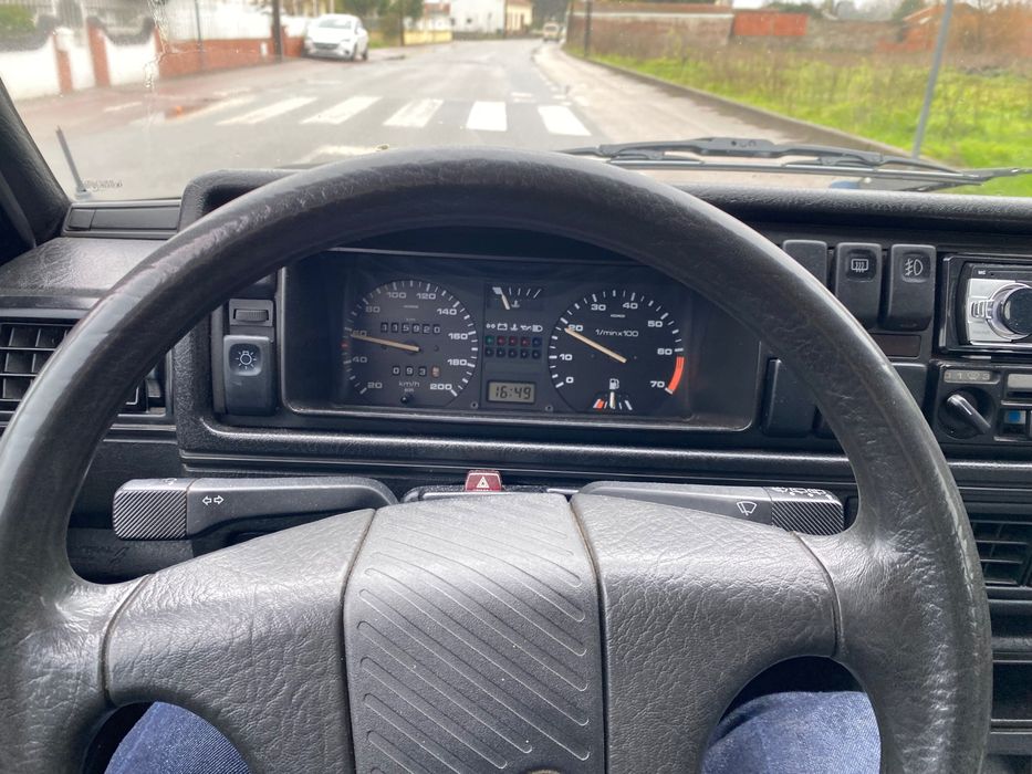 Vw golf 1.3 pouco kms