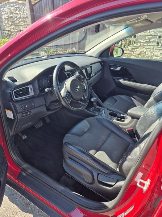 Продам гібридний автомобіль