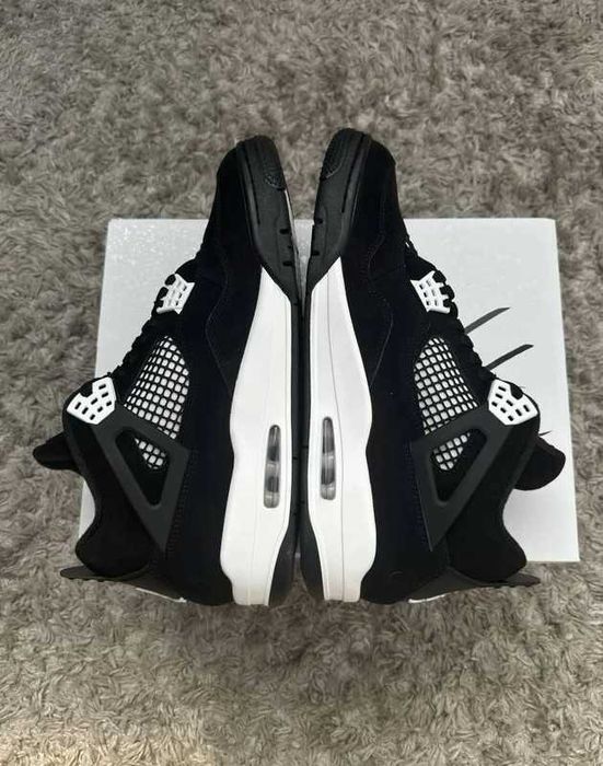 Jordan 4 Retro White Thunder R.43