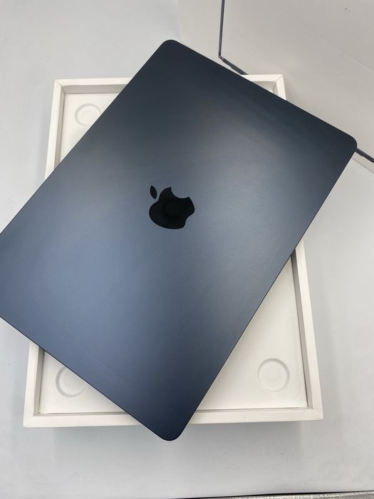 Apple MacBook Air 13 M3 8/256GB Midnight MXCV3 2024