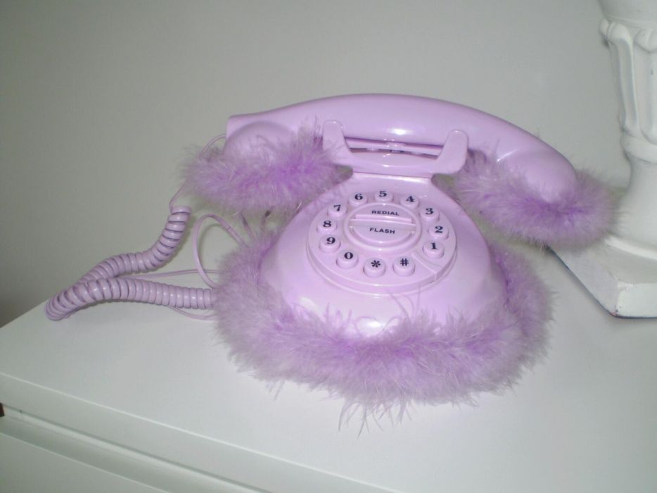 Telefon stacjonarny z futerkiem