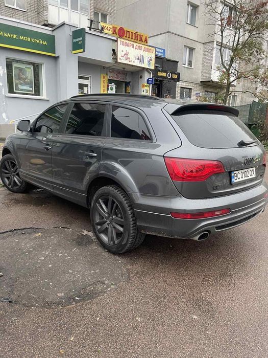 AUDI  Q7  3.0 дизель