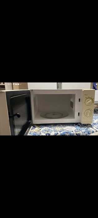 Microondas Selecline- a funcionar perfeitamente