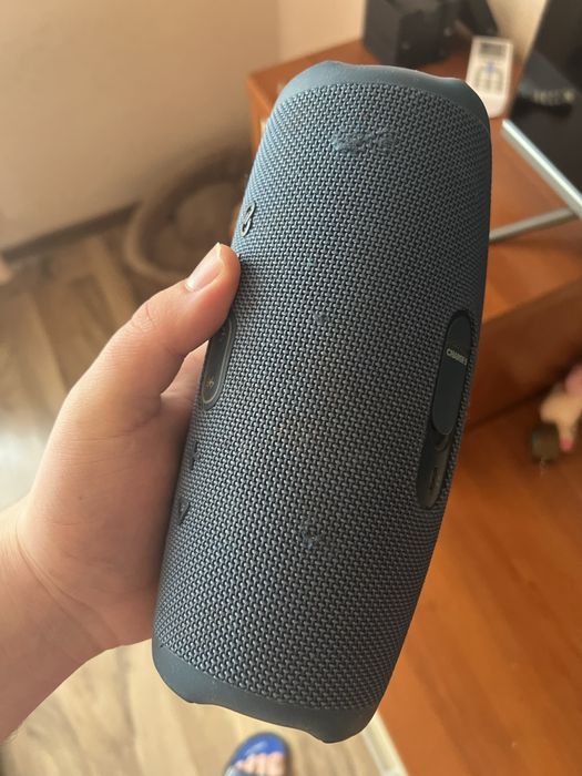 Продам Jbl charge 5