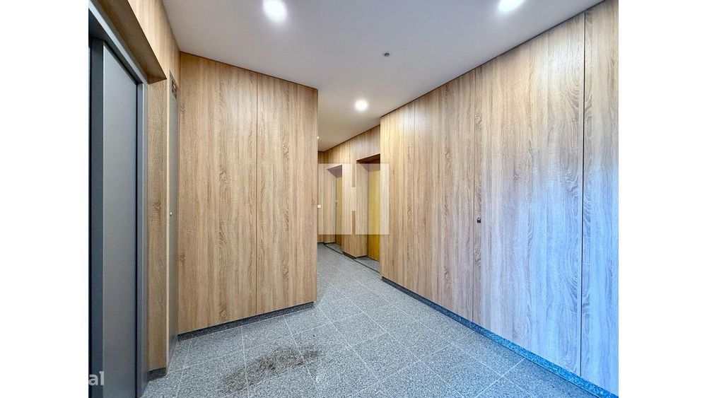 Apartamento T3 c/ Garagem Dupla