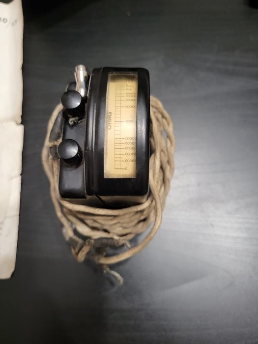 Omomierz induktorowy- kieszonkowy