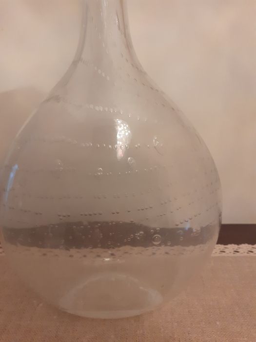 Jarra vidro com bolhinhas