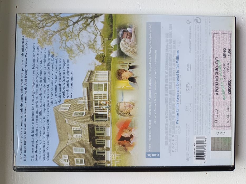 DVD a porta no chão