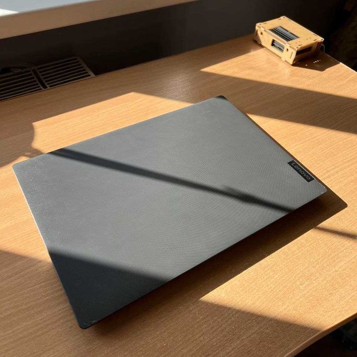 Lenovo V15-ADA (82C7) | Athlon Gold | 8GB | 256GB SSD Samsung