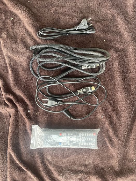 Телевизор 32" с DVD HDMI USB HYUNDAI