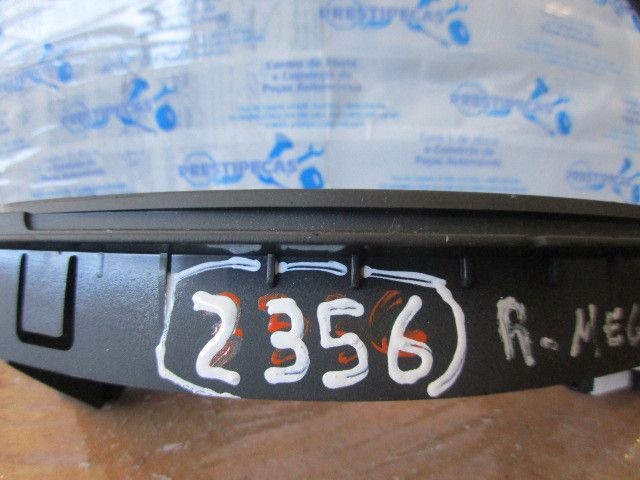 Moldura da consola central / rádio / aro RENAULT Megane III (BZ0_)