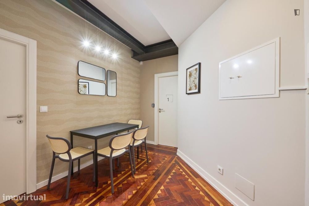Quarto - localizado em Picoas Lisbon