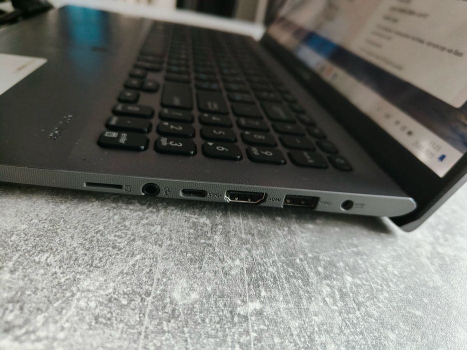 Сенсорний ASUS VivoBook 15S 15.6"/i5-1035G1/8Gb/128GbSSD