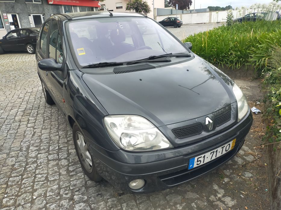 CarroRenault scenic