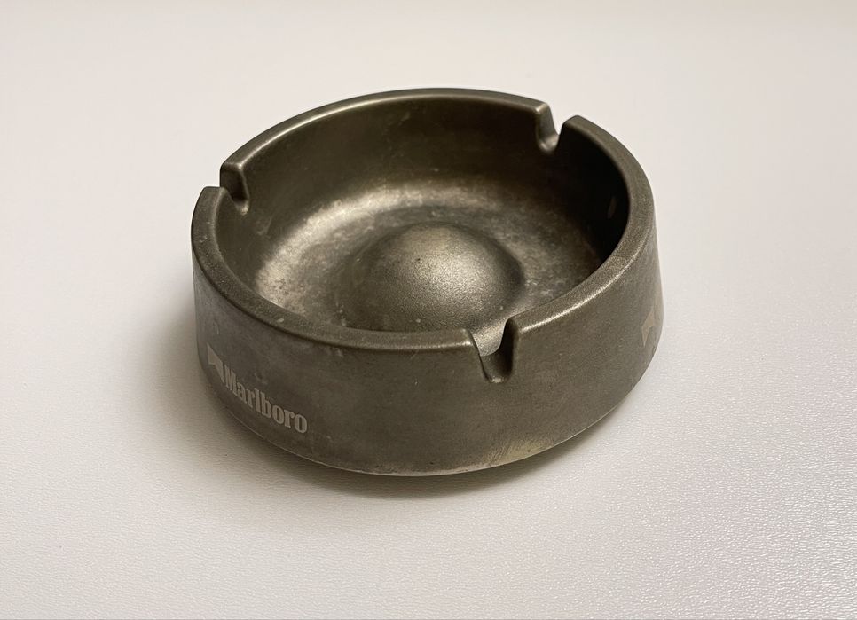 Popielniczka kolekcjonerska metalowa Marlboro