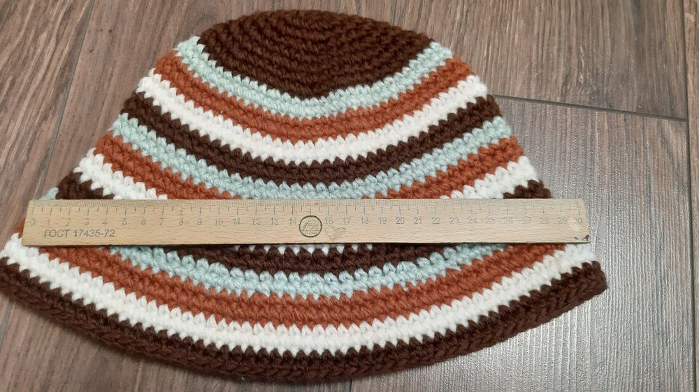 Вязаная шапка новая