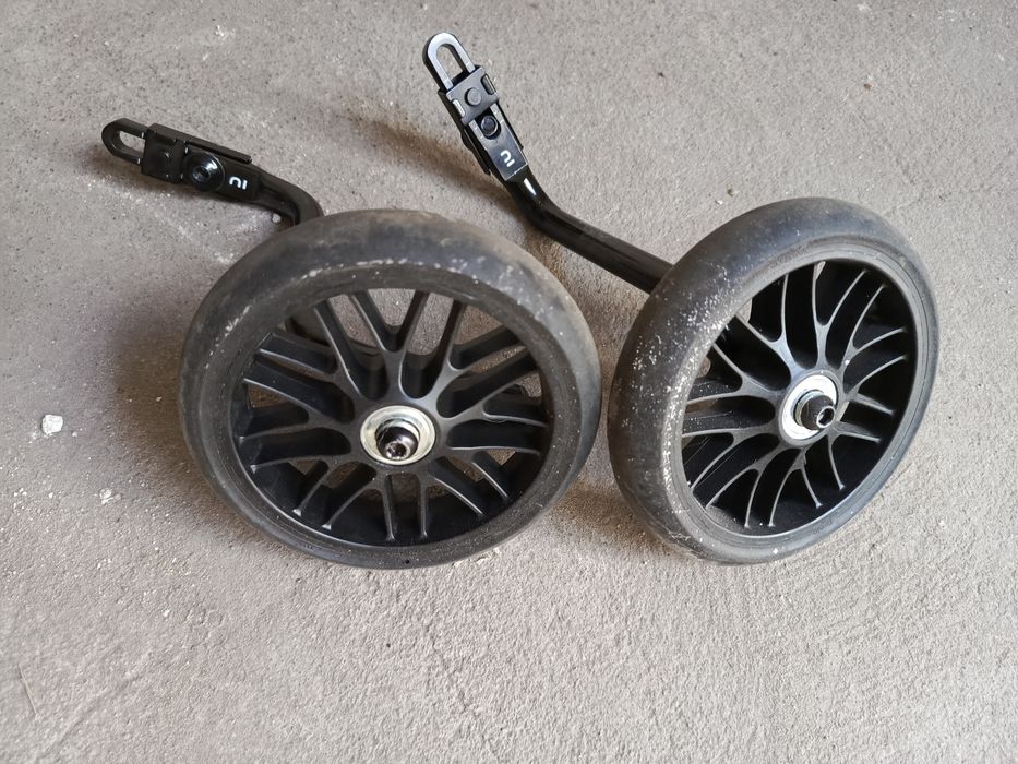 Btwin kólka boczne do roweru 14" i 16"
Boczne kółka Btwin do roweru dziecięcego 14" i 16"
Boczne kółka Btwin do roweru dziecięcego 14" i 16"