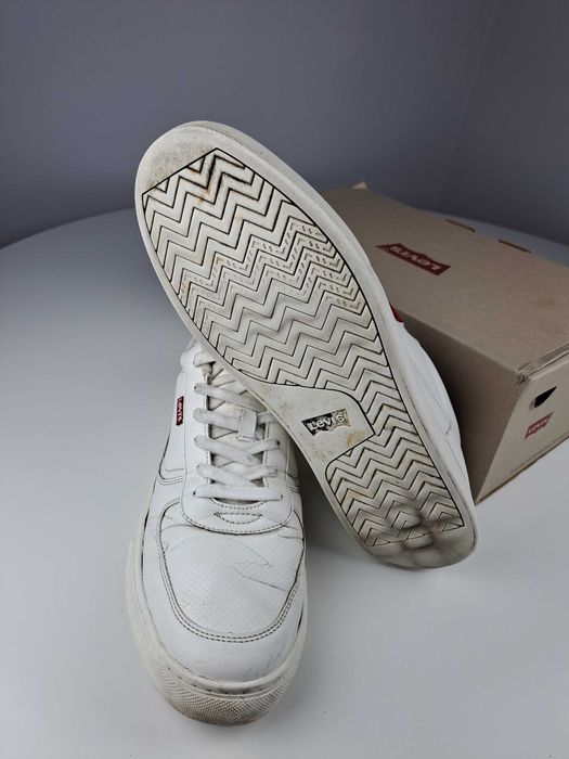 Białe męskie sneakersy/trampki Levi's Liam r. 45 ( 28 cm)A89