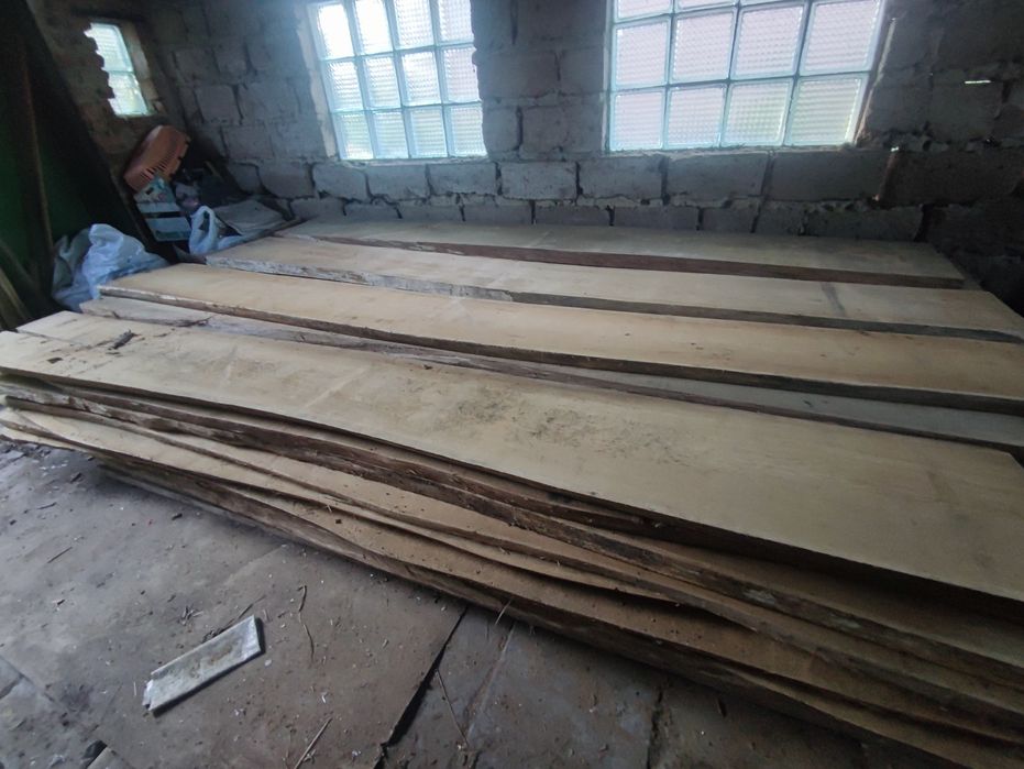 Дошка дубова необрізна суха