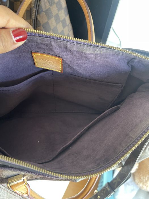 Mala Lv em pele com alca tiracolo