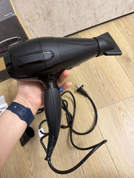 Продаю новий фен Babyliss Pro Caruso (BAB6510IRE)