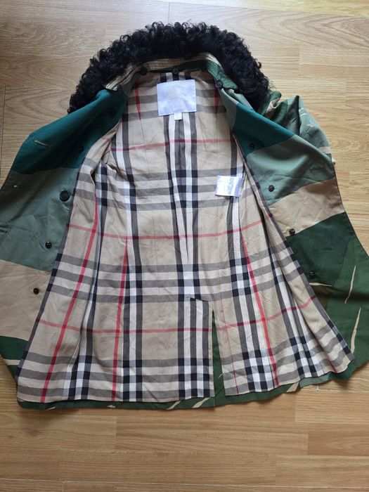 Продам пальто (тренч)дитячий BURBERRY