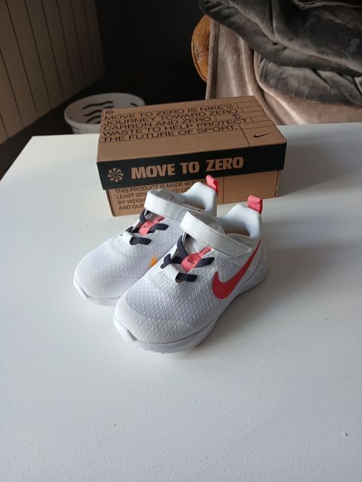 Buty dziecięce Nike Performance
REVOLUTION UNISEX