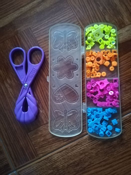 Barbies, cão, gato, roupa, pentes: Lote ou em separado