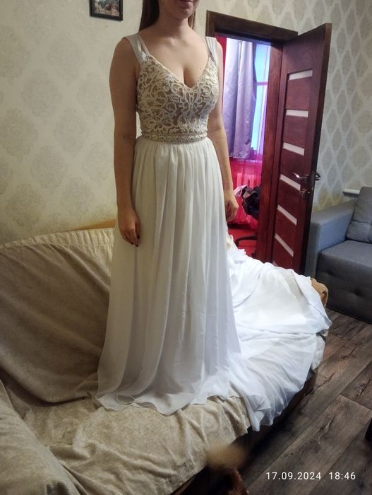 Весільні сукні S -L