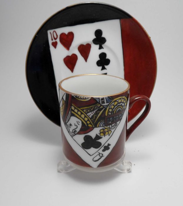 Chávenas de café pintadas a mão