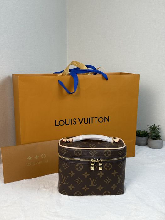 Косметичка Луї Вітон |  Louis Vuitton Nice BB та Nice Mi