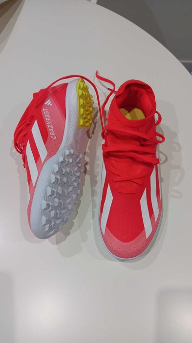 Sapatilhas TF Adidas novas 40 1/2