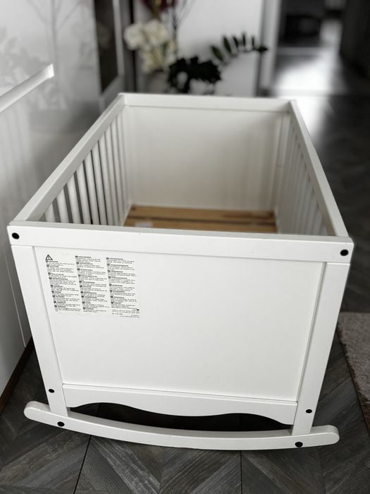 Biała  kołyska/ łóżeczko dziecięce