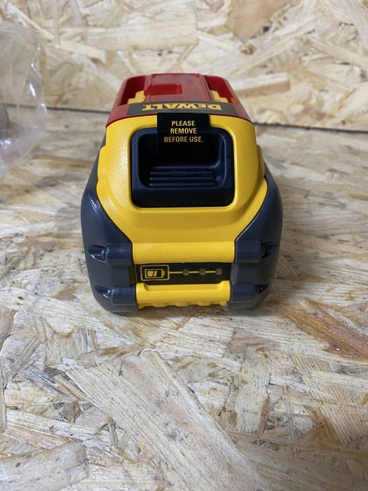 Батарея Батарейка Акамулятор Dewalt 6AH FLEXVOLT девольт
