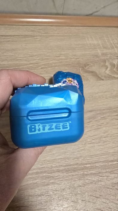 Продаю інтерактивну ігрушку.