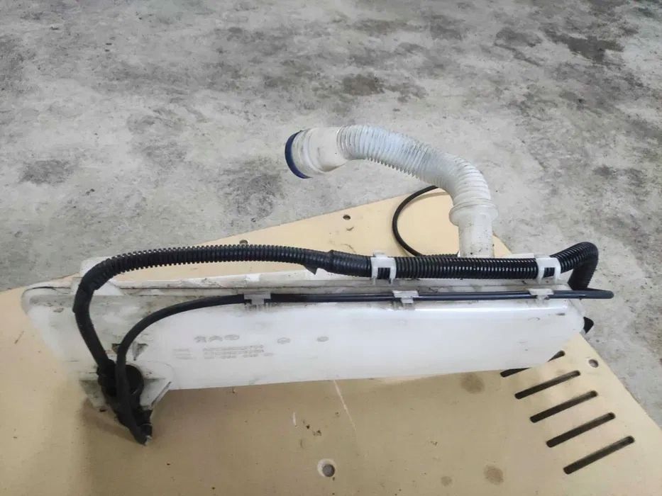 zbiorniczek płynu do spryskiwaczy citroen jumpy peugeot III 9809803680