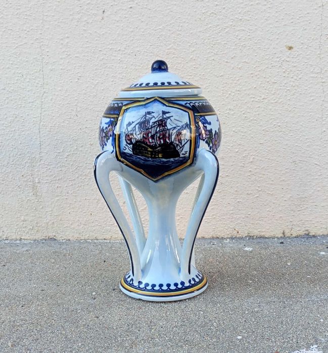 Pote "Caravela Portuguesa" em faiança Outeiro Águeda