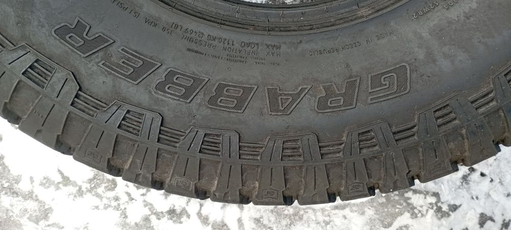 Nexen 255 70 r15 2шт шини зимові б'у гума резина з Європи