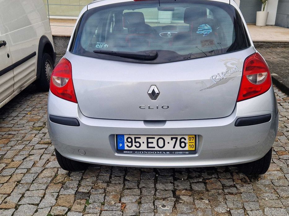 Vendo Renault Clio Rip Curl, em bom estado geral.