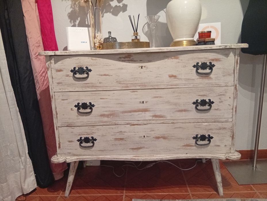 Vendo cómoda antiga restaurada
