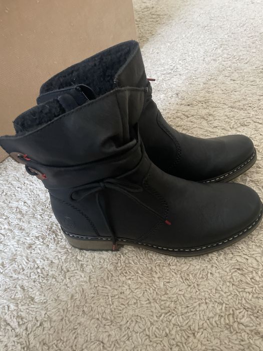 Нові жіночі чорні шкіряні черевики Rieker Z68M1 з хутряною підкладкою.